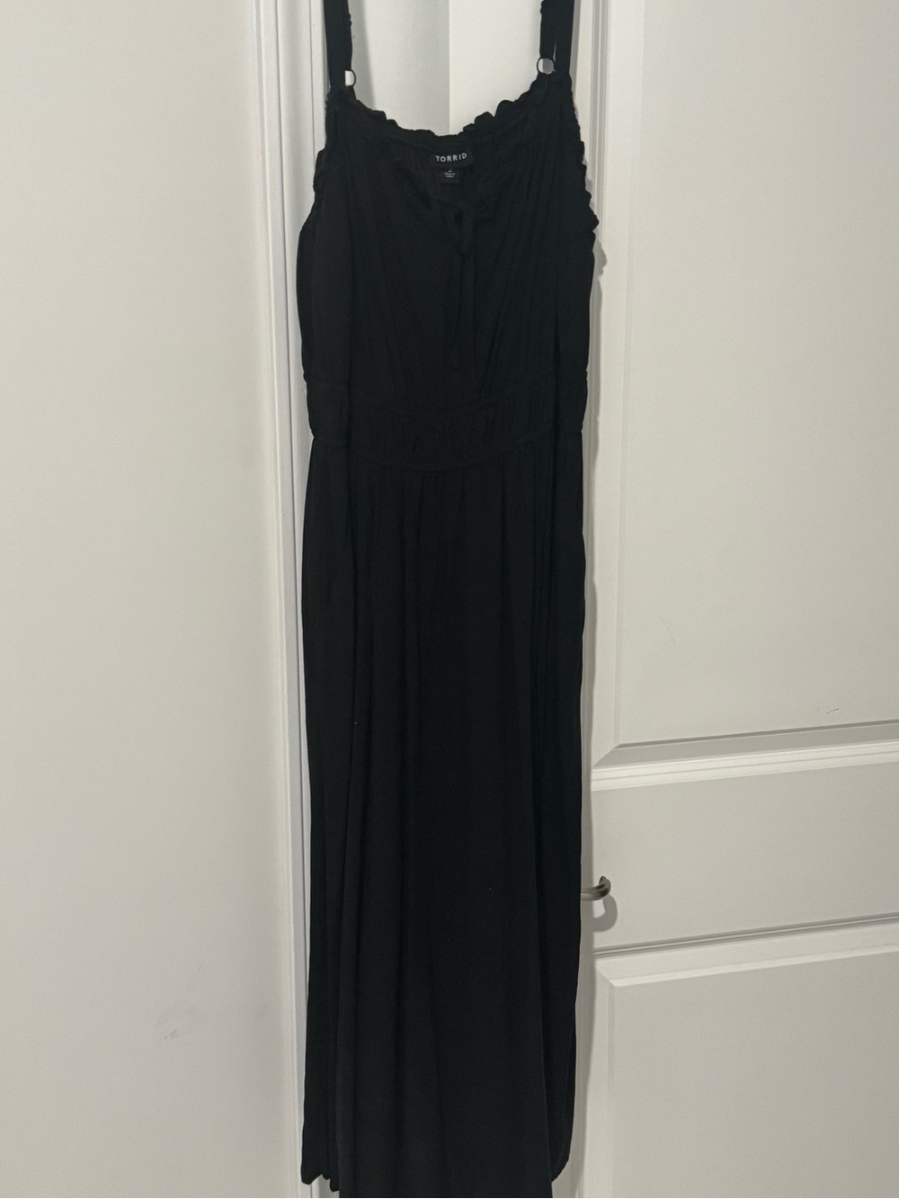 torrid Black Sleeveless Maxi Dress with Adjustable Straps